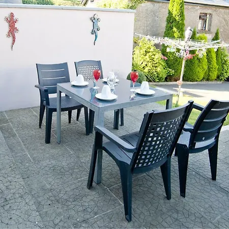 Rossnua Holiday home *